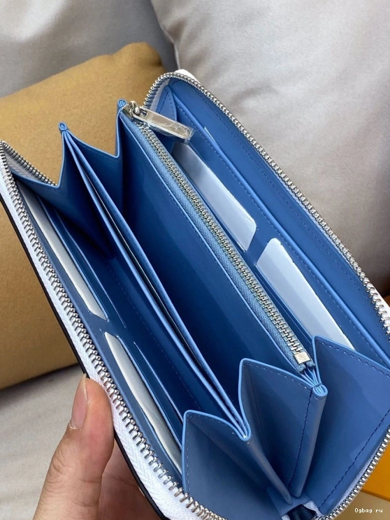 WALLET LOUIS VUITTON ZIPPY 0710